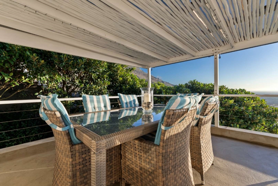 6 Bedroom Property for Sale in Llandudno Western Cape